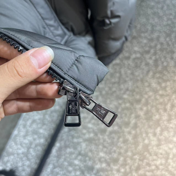 ハイクオリティダウンジャケット着用イメージ