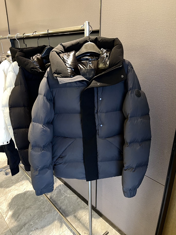 ハイクオリティダウンジャケット側面デザイン