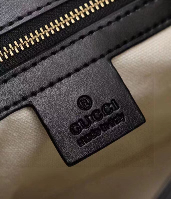 グッチバッグ着用イメージ
