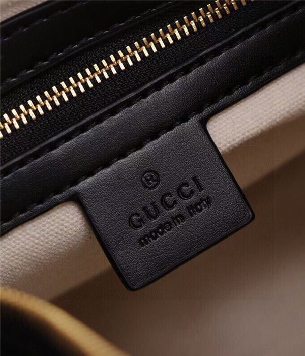 グッチバッグ着用イメージ
