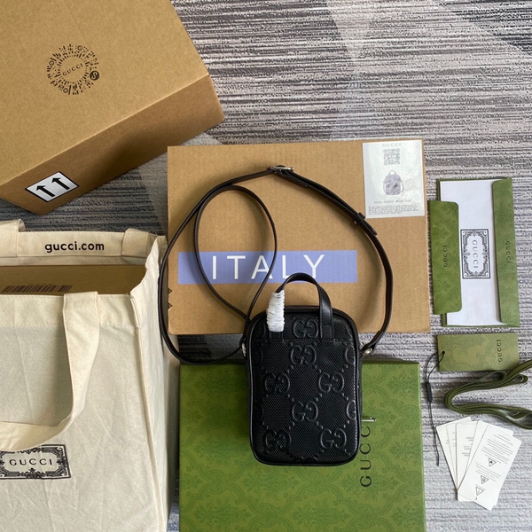 グッチバッグ背面デザイン