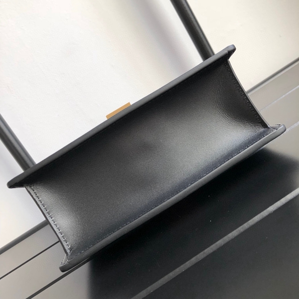 グッチバッグ側面デザイン