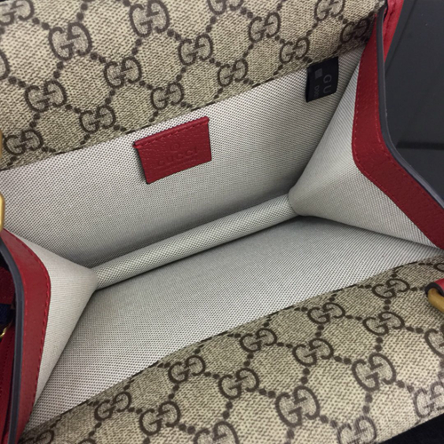 グッチバッグ着用イメージ