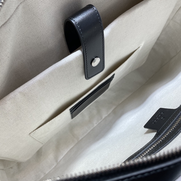 グッチバッグ着用イメージ