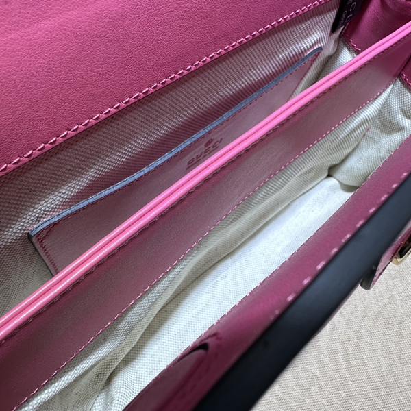 グッチバッグ着用イメージ