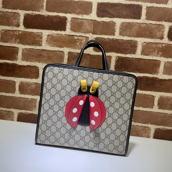 グッチバッグ正面デザイン