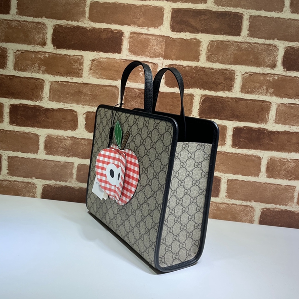 グッチバッグ背面デザイン