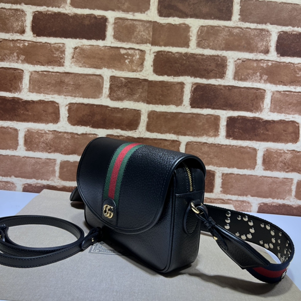 グッチバッグ背面デザイン
