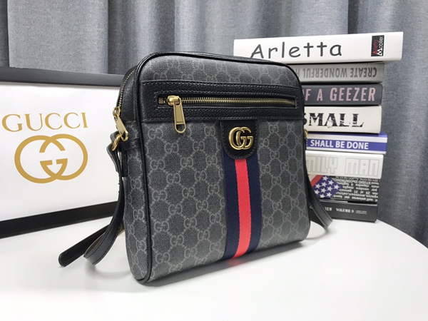 激安グッチバッグコピー背面デザイン