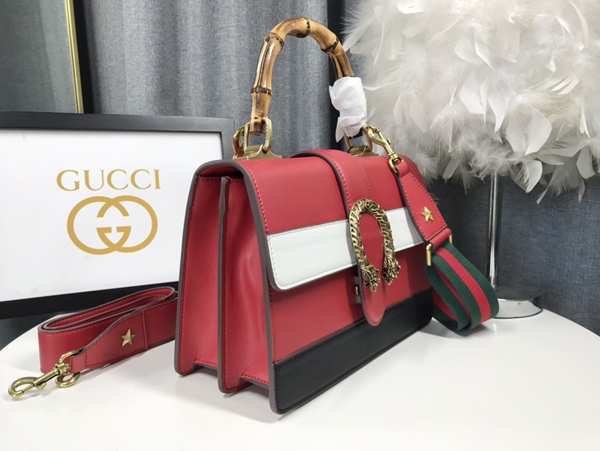 激安グッチバッグコピー背面デザイン