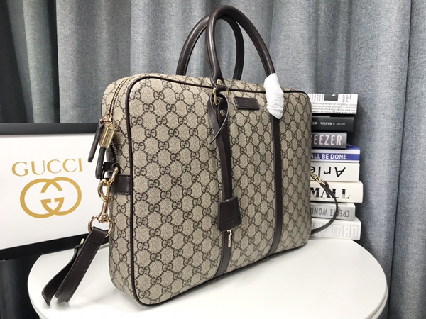 激安グッチバッグコピー背面デザイン
