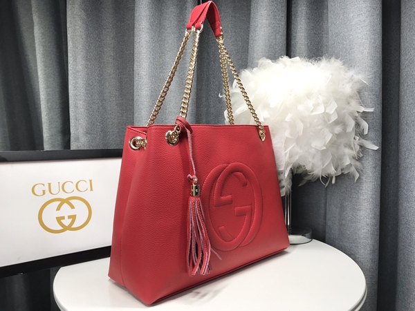 激安グッチバッグコピー背面デザイン
