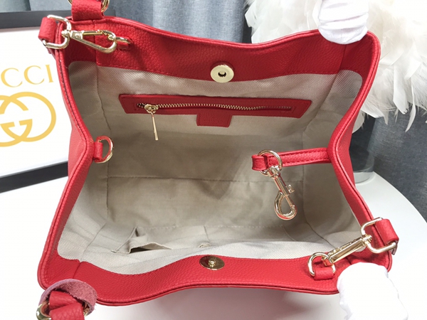 激安グッチバッグコピー着用イメージ