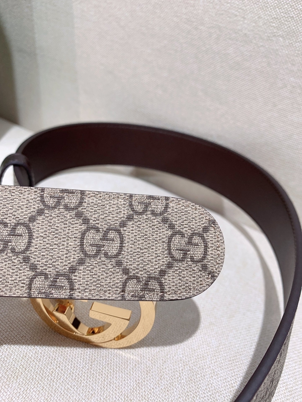 スーパーコピーグッチベルト着用イメージ