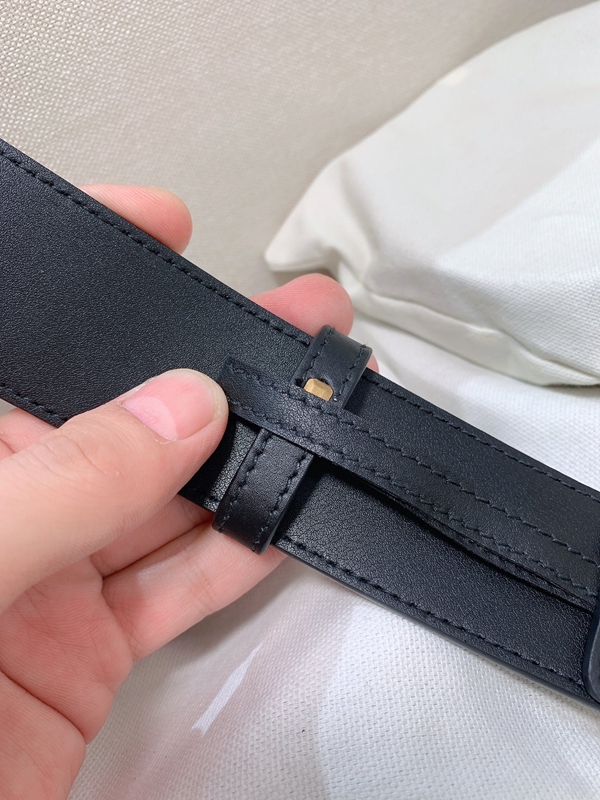スーパーコピーグッチベルト角部分ディテール
