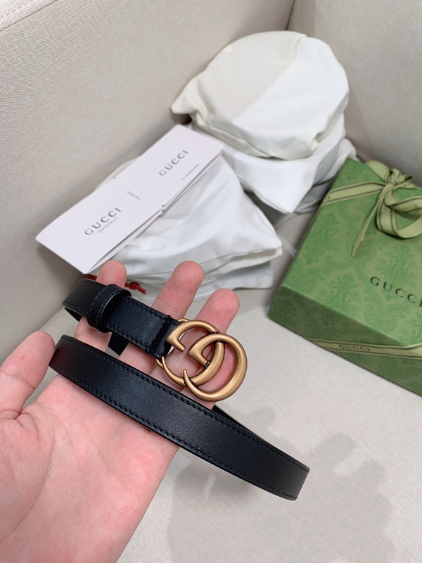 スーパーコピーグッチベルト背面デザイン