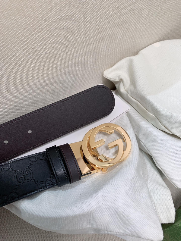 スーパーコピーグッチベルト着用イメージ