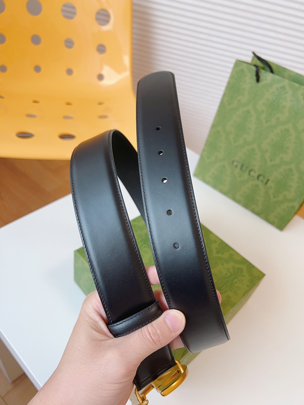 スーパーコピーグッチベルト角部分ディテール