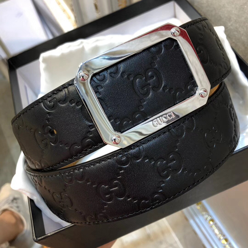 スーパーコピーグッチベルト背面デザイン