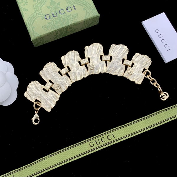 グッチアクセサリー素材ディテール