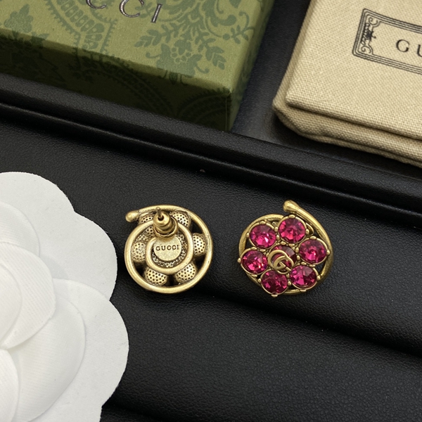 グッチアクセサリー素材ディテール