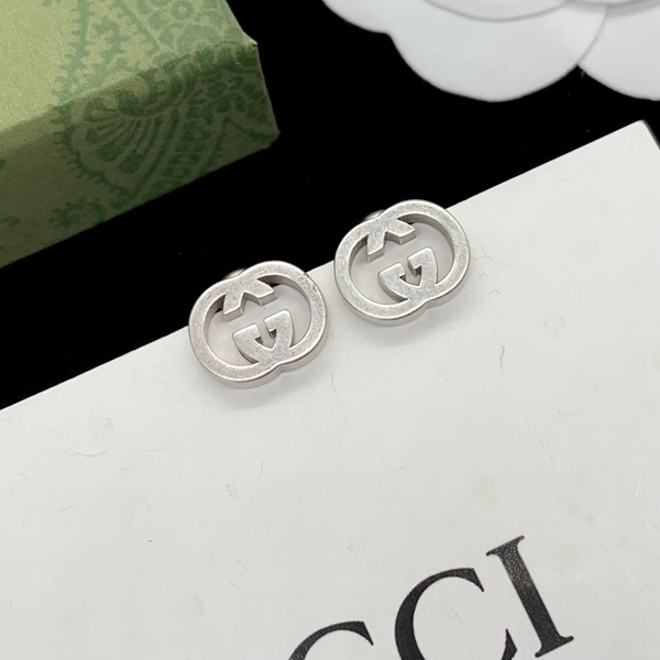 グッチアクセサリー素材ディテール