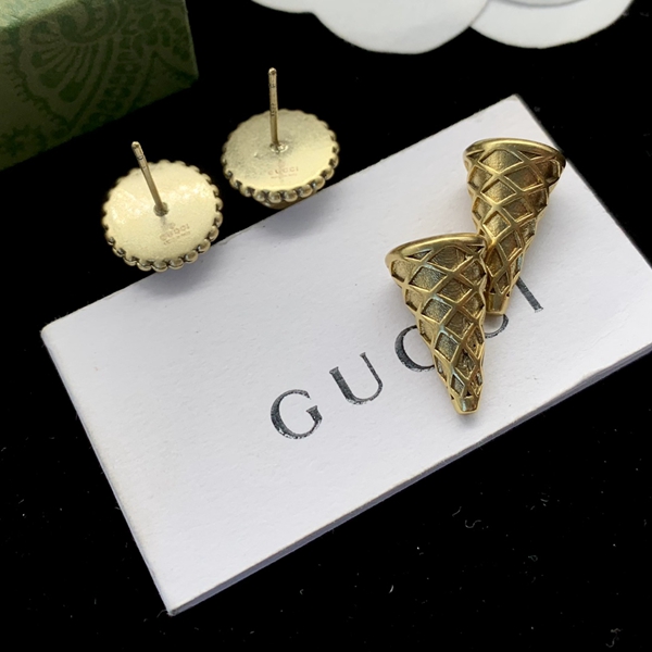 グッチアクセサリー側面デザイン