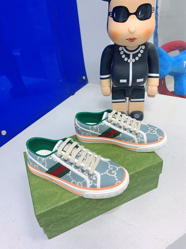 グッチ靴側面デザイン
