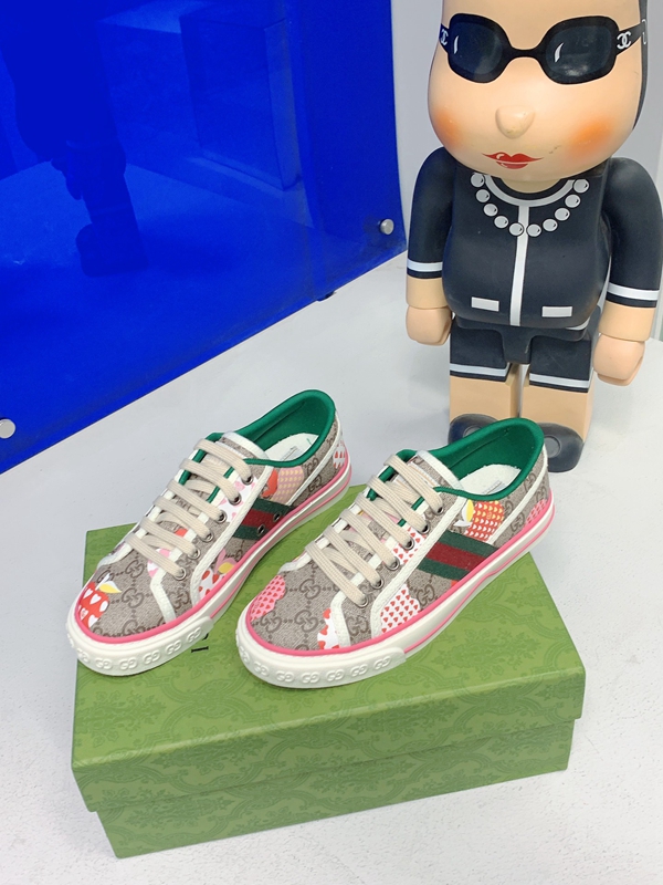 グッチ靴内部構造