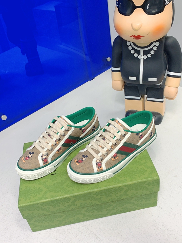 グッチ靴内部構造