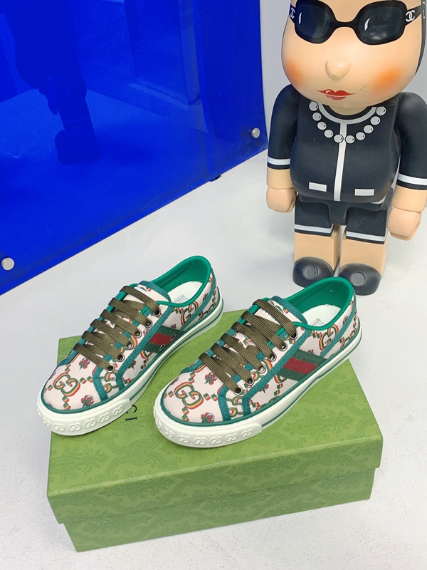 グッチ靴内部構造