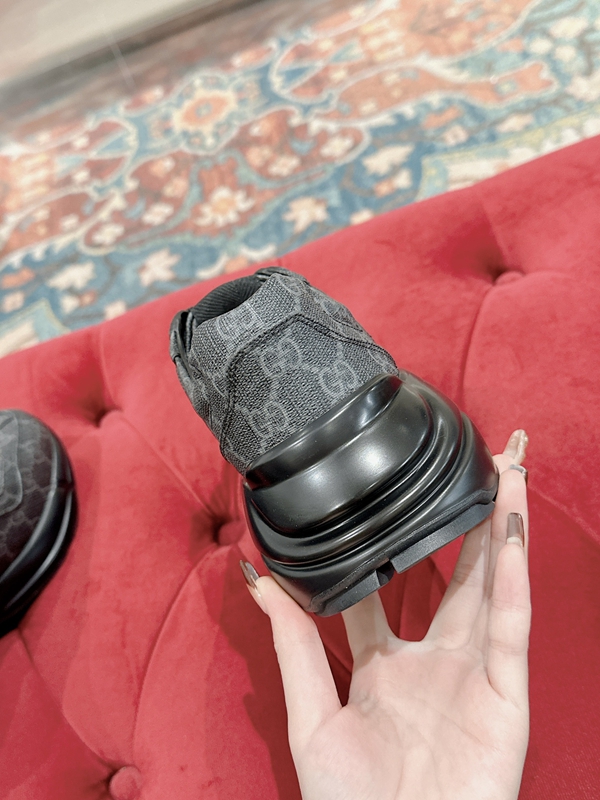 グッチ靴全体デザイン