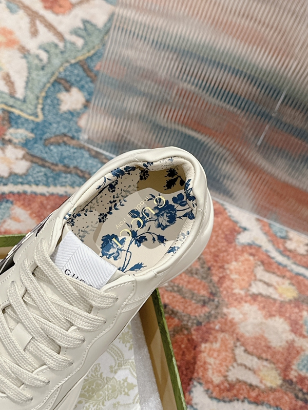 グッチ靴細部ディテール