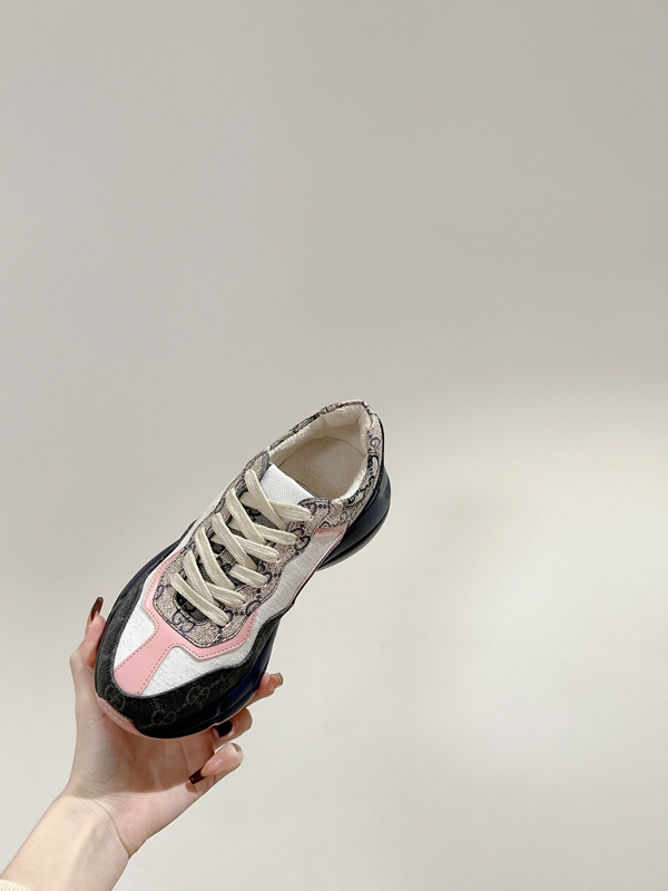 グッチ靴内部構造