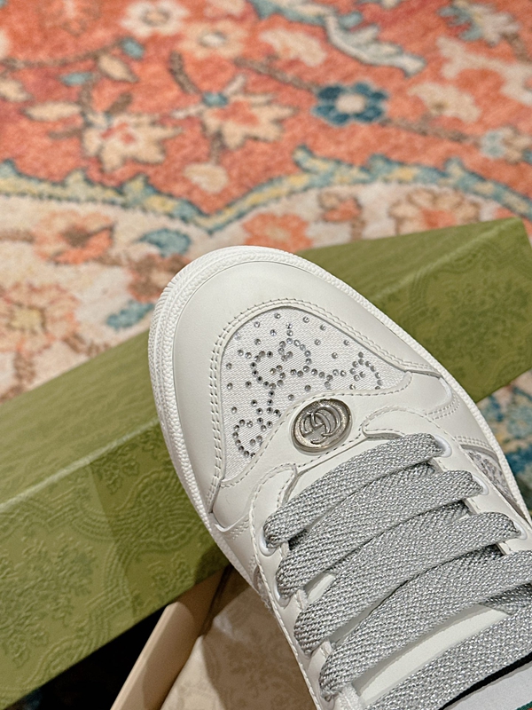 グッチ靴内部構造