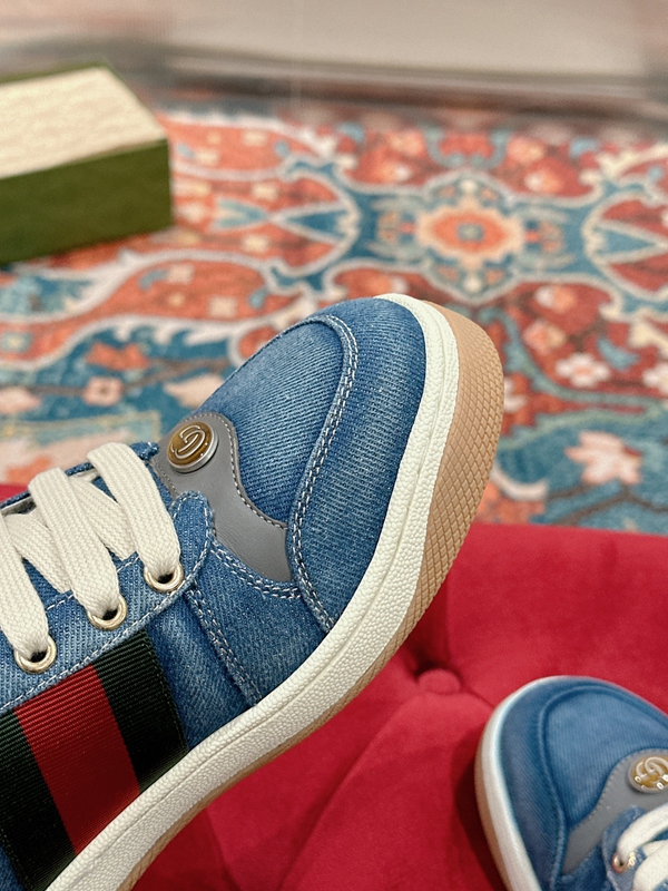 グッチ靴角部分ディテール