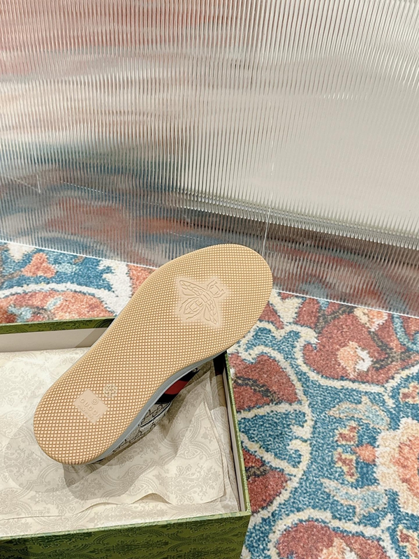 グッチ靴着用イメージ