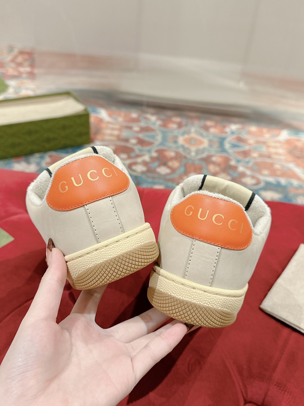 グッチ靴角部分ディテール