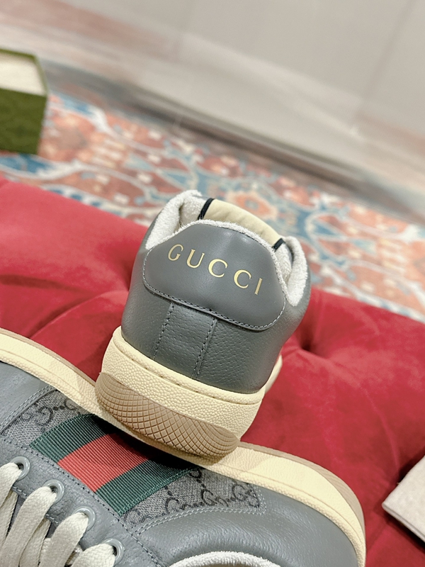 グッチ靴角部分ディテール