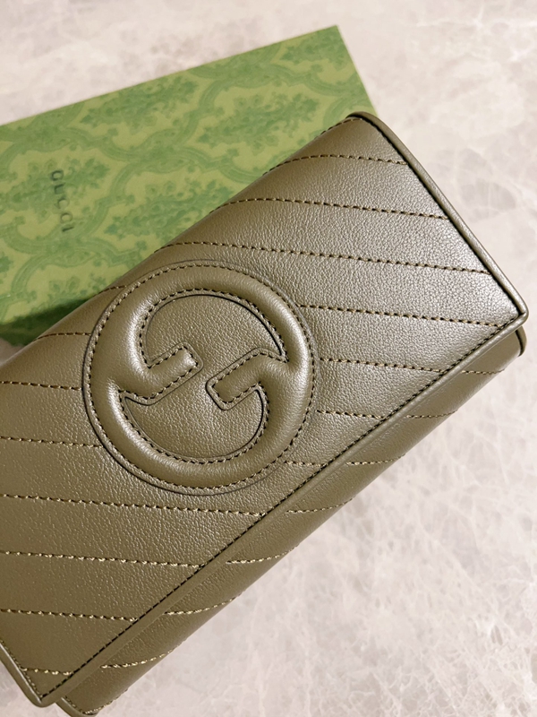 グッチ財布 レプリカ背面デザイン