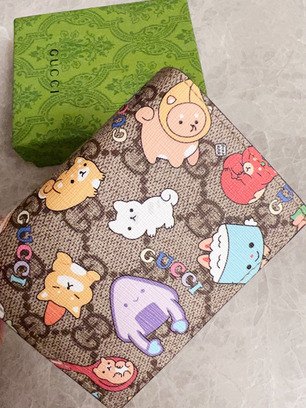 グッチ財布 レプリカ背面デザイン