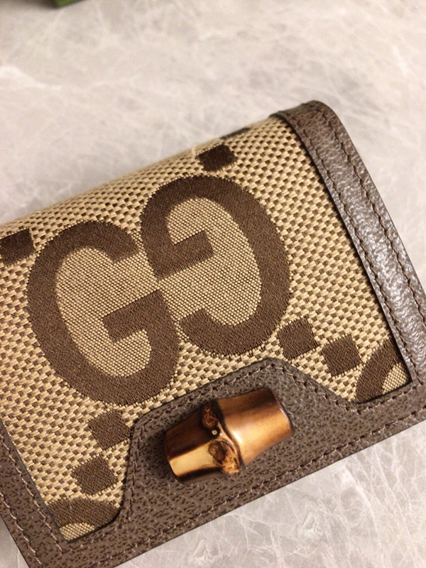 グッチ財布 レプリカ背面デザイン