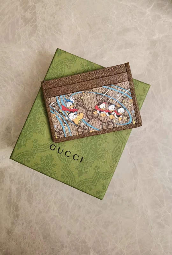 グッチ財布 レプリカ角部分ディテール
