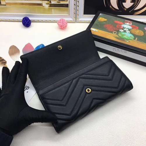 グッチ財布 レプリカ背面デザイン