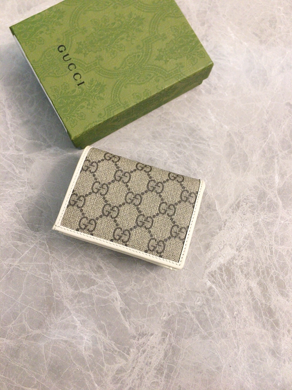 グッチ財布 レプリカ内部構造