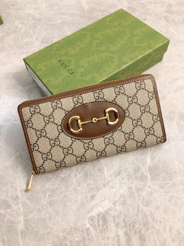 グッチ財布 レプリカ正面デザイン