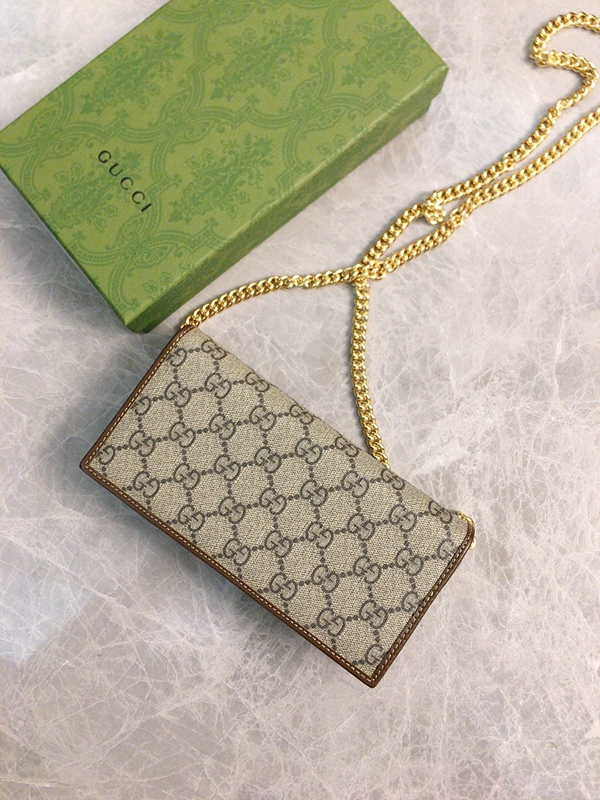 グッチ財布 レプリカ側面デザイン
