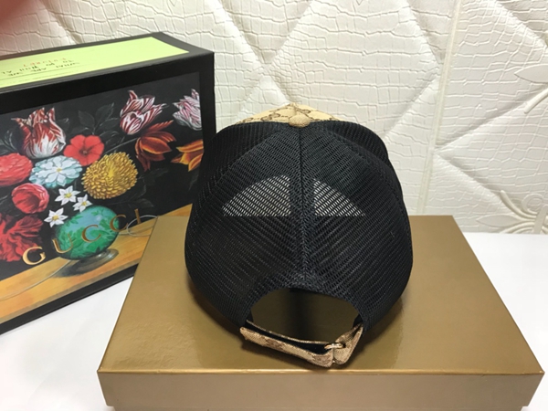 ブランド帽子側面デザイン