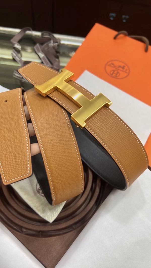 エルメスベルト正面デザイン