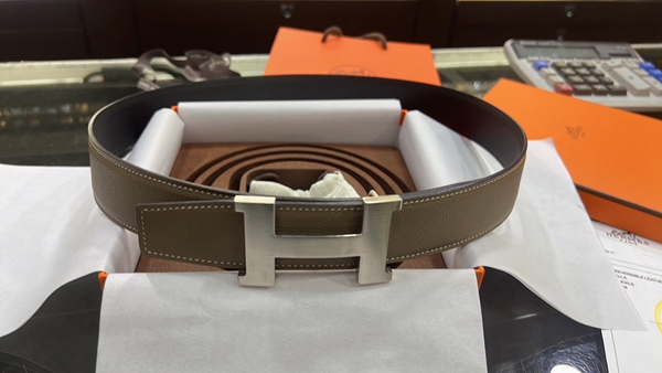 エルメスベルト着用イメージ